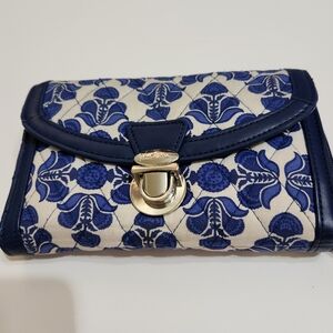 Vera Bradley Blue & White Wristlet Clutch